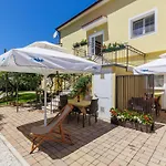 Apartamento Nino-5 By Interhome *