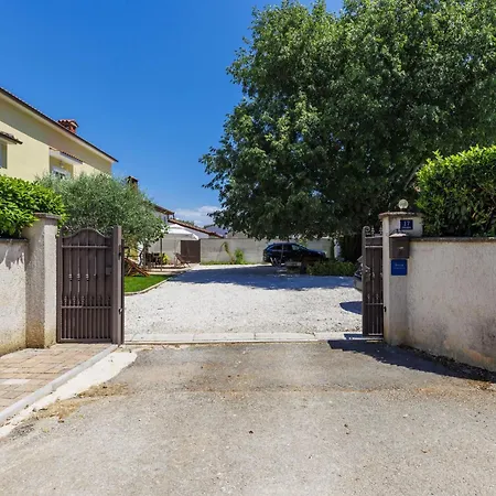 Appartamento Nino-5 By Interhome Porec