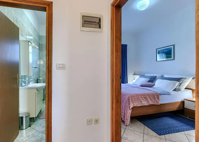 Nino-5 By Interhome Appartamento Porec